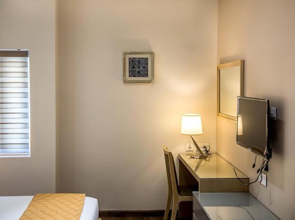 The Mayberry -A Bergamont Group Of Hotels Tirupur Kültér fotó
